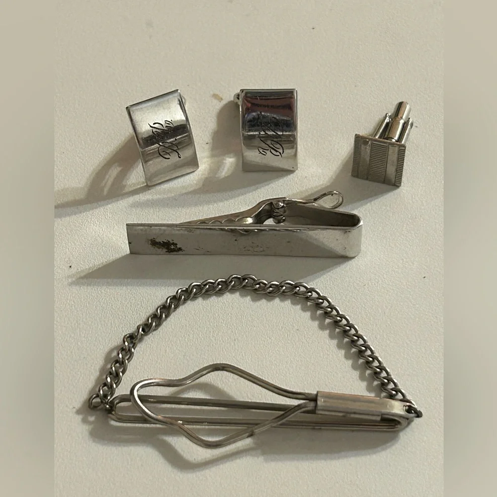 Lot of mens vintage tie tacks and cuff links